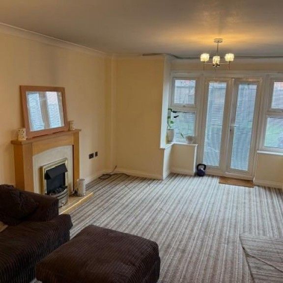 Staddlestone Circle, Hereford - Photo 1