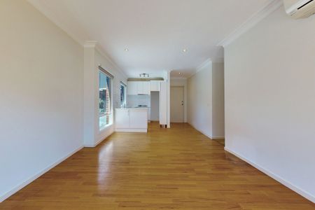 3 BEDROOM UNIT IN HEART OF PASCOE VALE - Photo 5