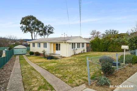 10 Cassia Crescent, Queanbeyan NSW 2620 - House For Rent | Domain - Photo 4