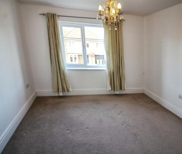 Leicester Square, Crossgates, Leeds - Photo 6