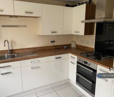 3 bedroom semi-detached house to rent - Photo 6