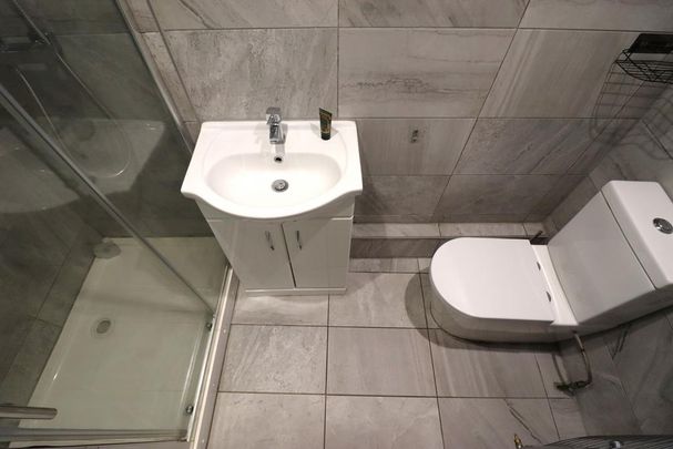 4 bedroom terraced house to rent - Photo 1