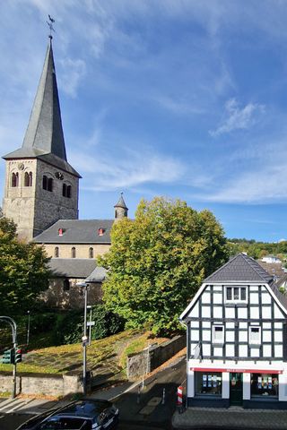 Dachgeschosswohnung im Herzen von Overath - Foto 2