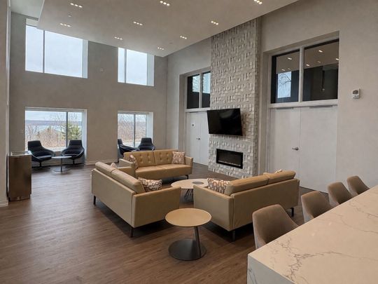 For Lease - 56 Lakeside Terrace Unit# 709, Barrie, Ontario - Photo 1