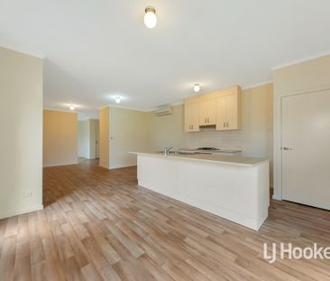 Trendy townhouse living - Photo 4