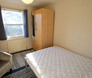 1 Montpellier Retreat, CHELTENHAM GL502XG - Photo 3