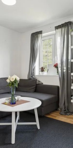 Ålgrytevägen, Skärholmen - Photo 1