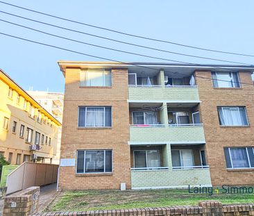MODERN 2 BEDROOM UNIT IN CENTRAL LOCATION - Photo 5