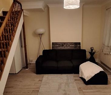 1 bedroom house of multiple occupation to rent - Photo 6