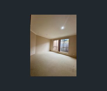 Charming Family Home for Lease in Collingwood Park - Photo 1