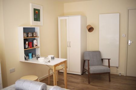 Studio Flat, Anson Road, NW2 - Photo 2