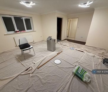 2 bedroom maisonette to rent - Photo 2