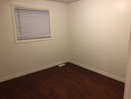 $3,399 / 4 br / 4 ba / 72 Solsbury Cres - Photo 5