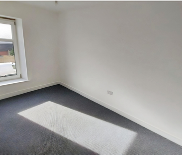 James Terrace, Hengoed - Photo 1