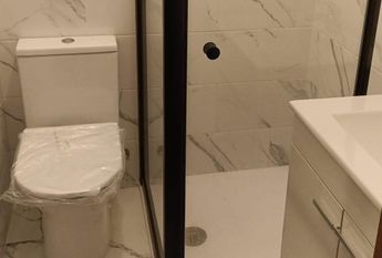 Quarto suite casa de banho privada em Sobreda Almada