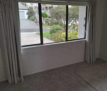 Scenic 2BR Flat Near Snells Beach - Photo 2