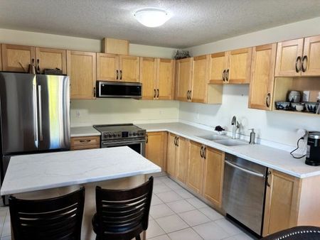 For Lease - 20 Foley Crescent, Collingwood, Ontario - Photo 4