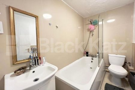 Larger than average, private development - Photo 4