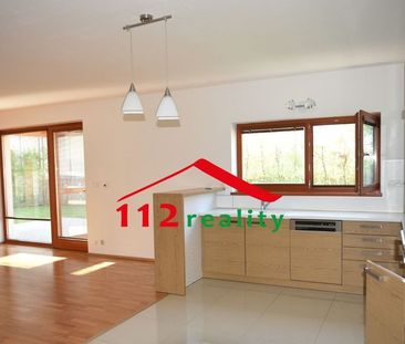 Praktický riešený 5 izbový rodinný dom, s 2 kúpeľňami, 2X parkovani... - Photo 4