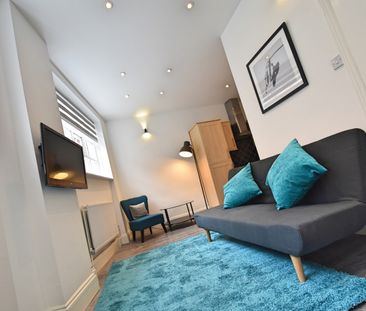 2 Bed Flat, Grimsby Street, E2 - Photo 2