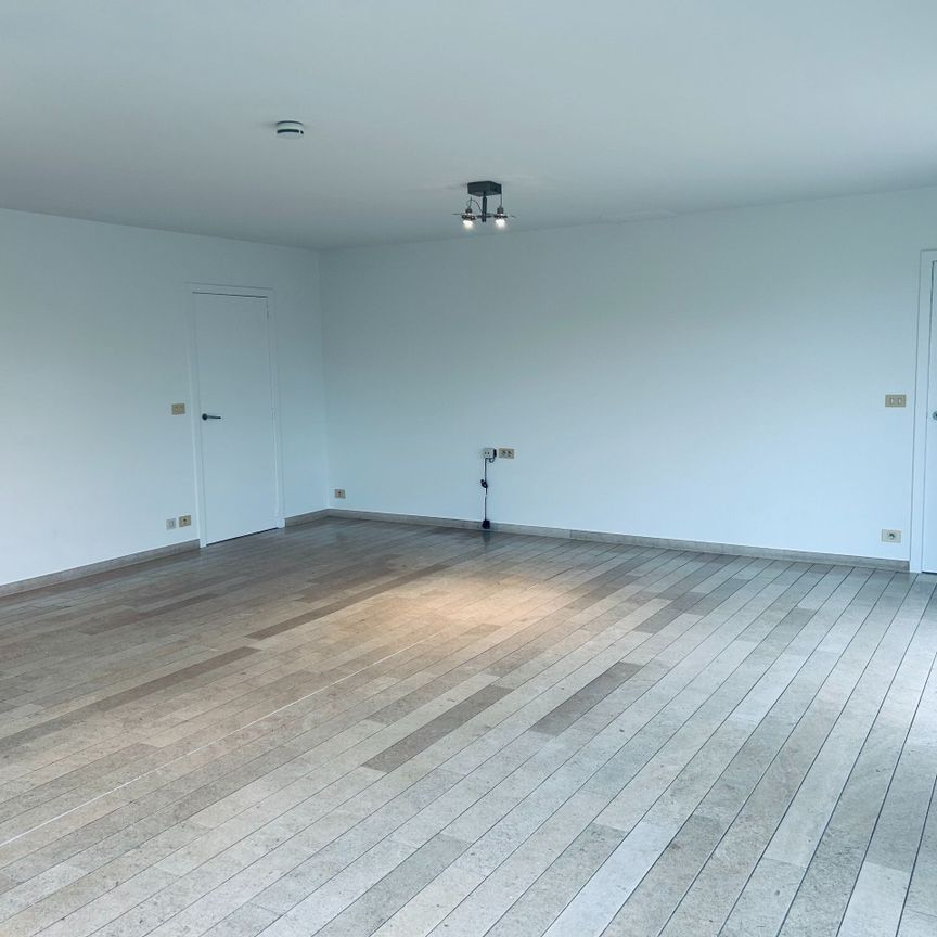 Ruim appartement (ca. 120m2) op 1e verdieping met 3 slaapkamers - Foto 1