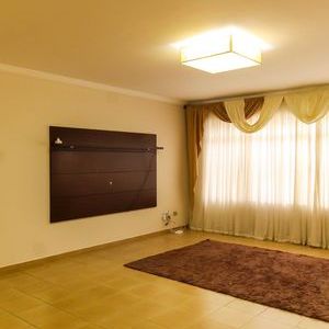 Casa para alugar com 350m², 3 quartos e 6 vagas - Photo 1