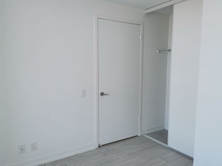 For Lease - 898 Portage Parkway Unit# 5112, Vaughan, Ontario - Photo 5