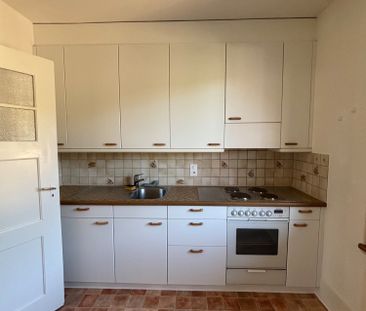 Schöne Altbau 4.5 Zimmerwohnung zu vermieten . - Photo 2