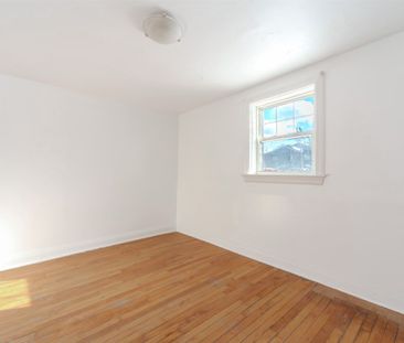 For Lease - 44 Emerald Crescent Unit# 1, Toronto, Ontario - Photo 5