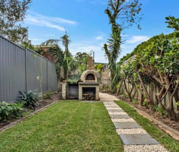 Renovated terrace with rear garden - Photo 4