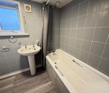 3 bedroom end of terrace house to rent - Photo 6