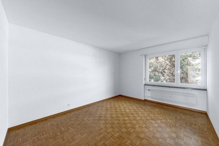 Just right for a small family or a couple - Photo 2