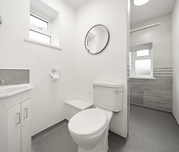 Cuff Crescent, Eltham SE9 - Photo 3