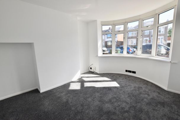 Wyken Croft, Coventry - Refurbished Traditional Mid Terrace - Photo 1