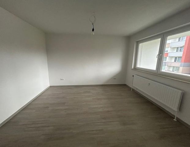 Helle ,bezugsfertige 2-Zimmer-Wohnung mit großem Badezimmer - Foto 1