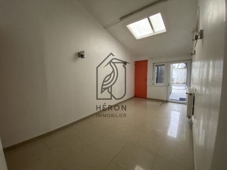 Appartement type 2 avec cour - 150m métro - Photo 4