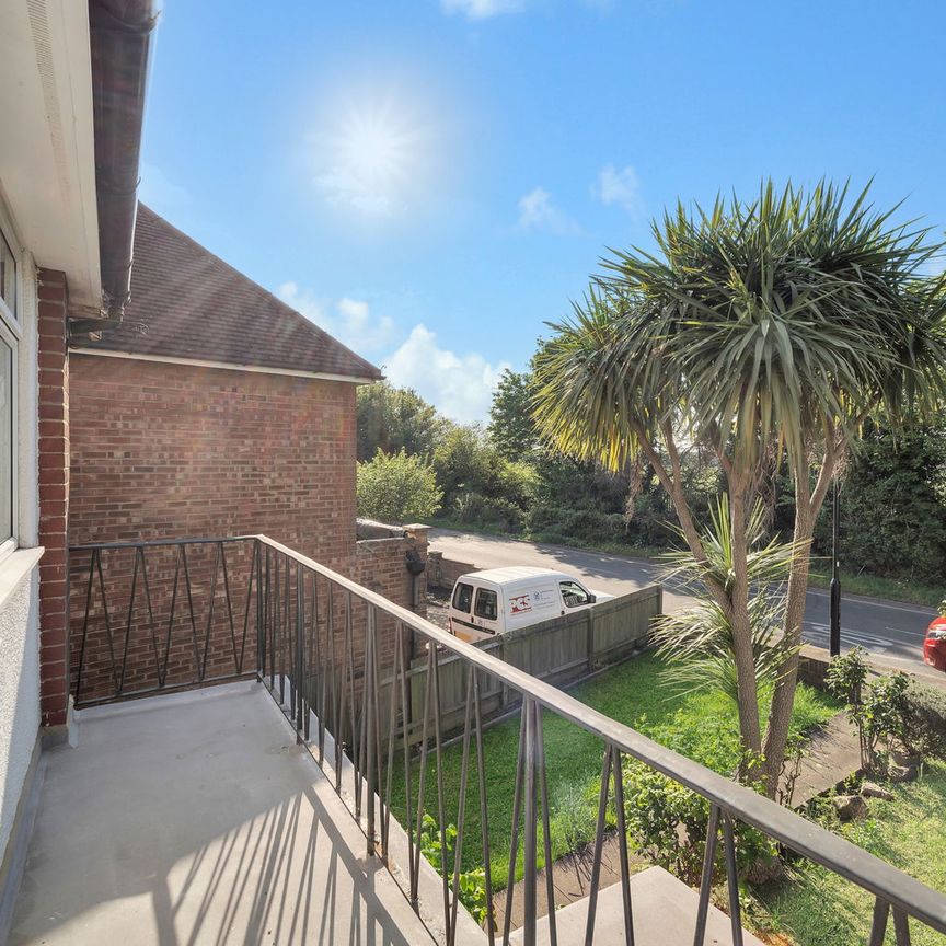 Pevensey Close, Isleworth, TW7 4QS - Photo 1