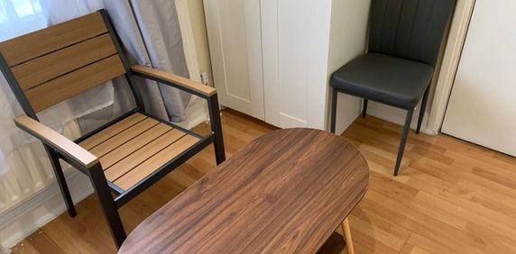 Room in a Shared Flat, Bowes Road, N11 - Photo 2