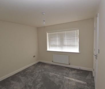 3 bedroom detached house to rent - Photo 3