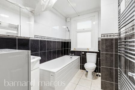 Idlecombe, London - Photo 5