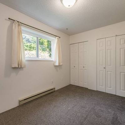 Inverness Manor - 1 Bedroom - Available Now - Photo 4