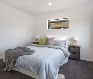 2 Bedrooms, Tawa - Photo 3