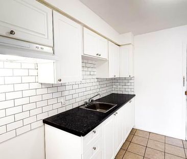 Très beau 3 1/2 rénové - Photo 1