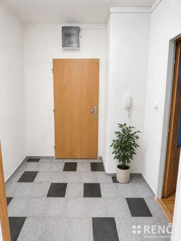 Pronájem bytu 1+kk v cihlovém domě nedaleko centra Brna, na ulici Bayerova - Фото 5