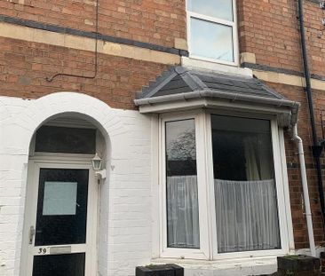 3 bedroom terraced house to rent - Photo 4