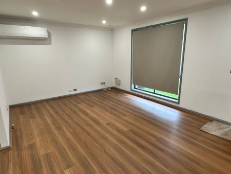 3 Bedroom Home With Extra! - Photo 4