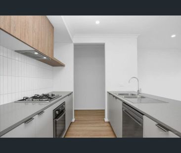 82 Carnival Boulevard, Berwick, Vic 3806 - Photo 1