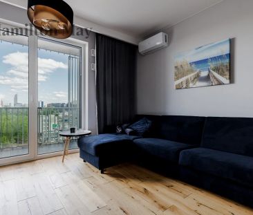 Nowoczesne jednopokojowe mieszkanie z widokiem na panoramę Warszawy - Photo 1