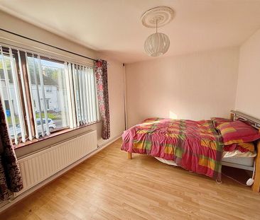 105D Ravenswood Park, - Photo 2