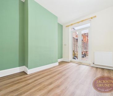 3 bedroom terraced house to rent - Photo 2
